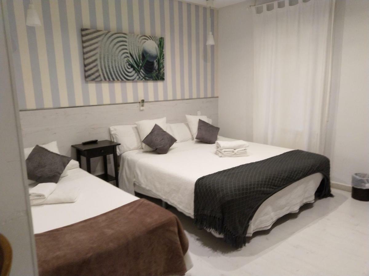 Hostal Mendoza มาดริด ภายนอก รูปภาพ